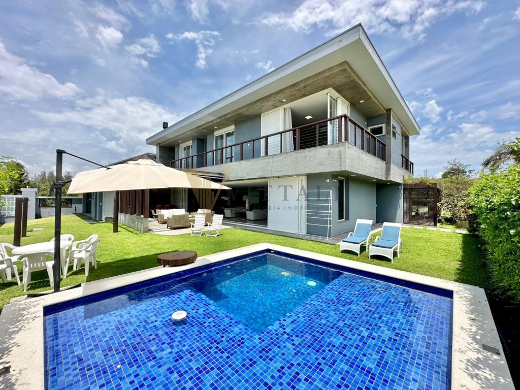 Casa 5 Dormitórios